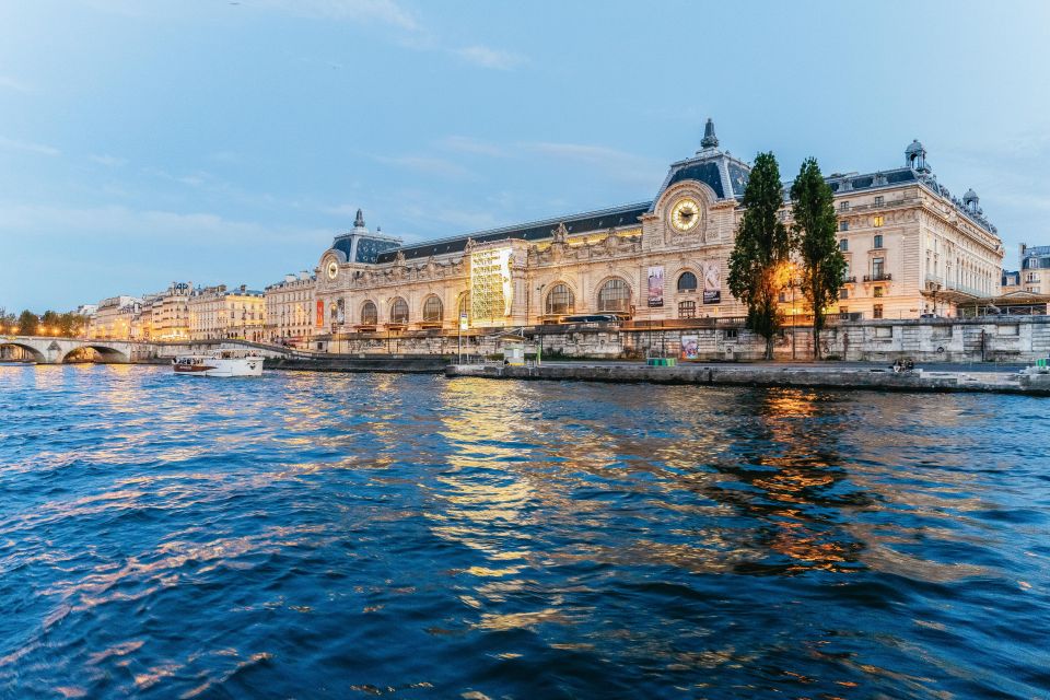 Paris: Dinner Cruise on the Seine River at 8:30 PM - Meal Options