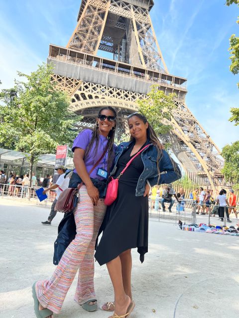 Paris : Eiffel Tower Under & Exterior Walking Tour - Meeting Point