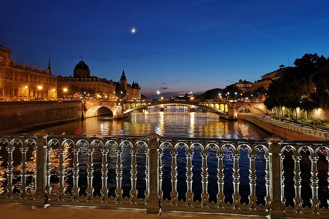 Paris Evening City of Lights Small Group Bike Tour & Boat Cruise - Meeting and Pickup