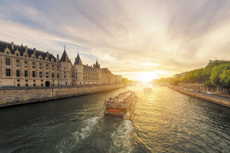 Paris: Hop-on Hop-off Bus Tour & Seine Cruise Bundle Tour - Inclusions of the Tour