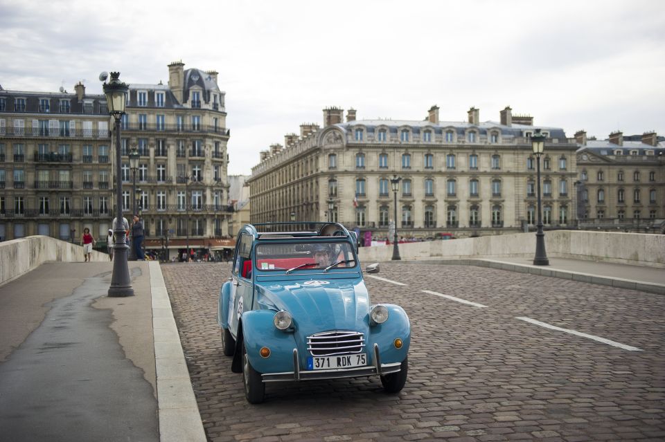 Paris: Private Little-Known Places Tour in Citroën 2CV 2h - Highlights of the Tour