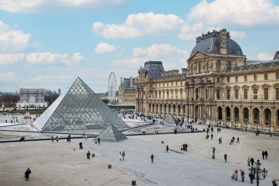 Paris: Private Louvre Museum Guided Tour With Hotel-Pickup - Highlights of the Louvre Tour