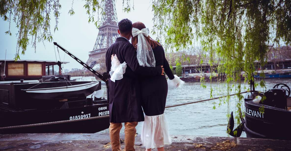 Paris: Private Photography Session at the Eiffel Tower - Embrace the Trocadero Gardens