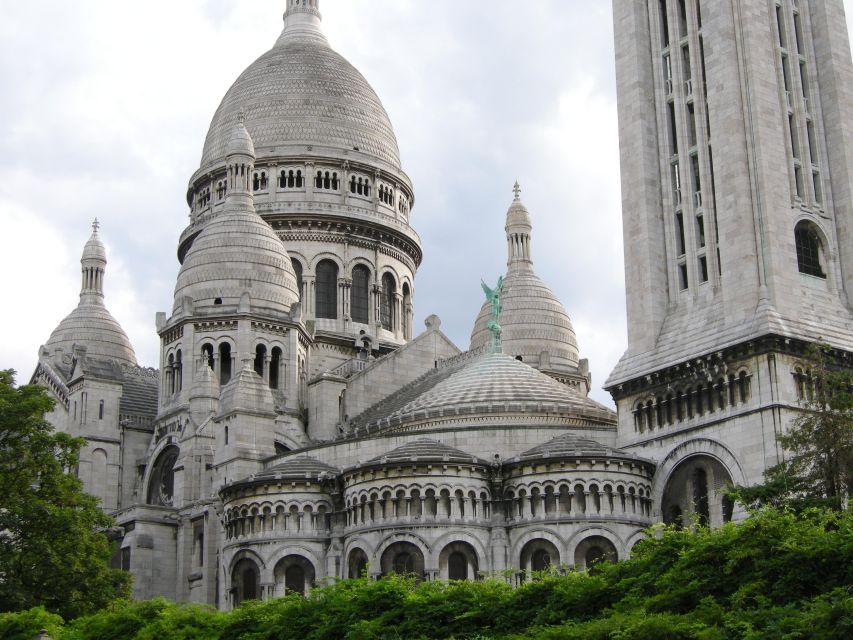 Paris: Small Group Walking Tour of Montmartre - Highlights