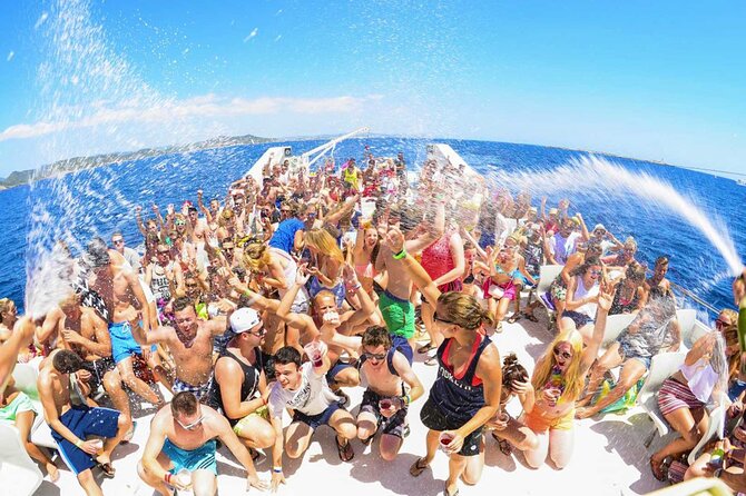 Party Boat in Punta Cana With Transportation and Drinks Included - Alcoholic Beverages Offered