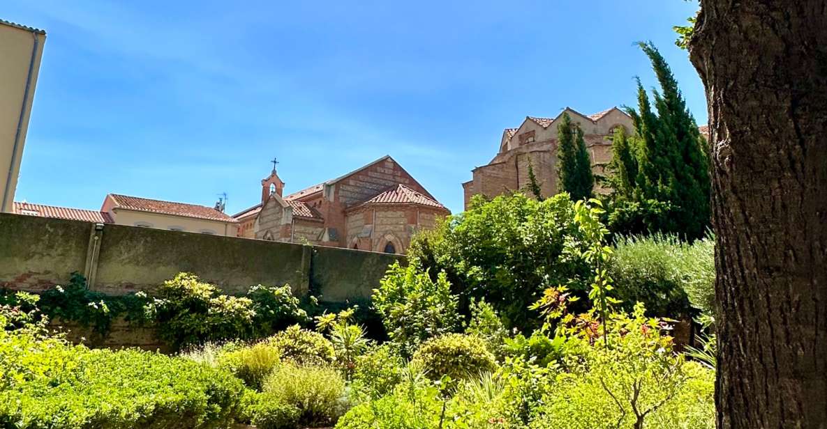 Perpignan: 2-Hour Private Tour for a Small Group - Language Options