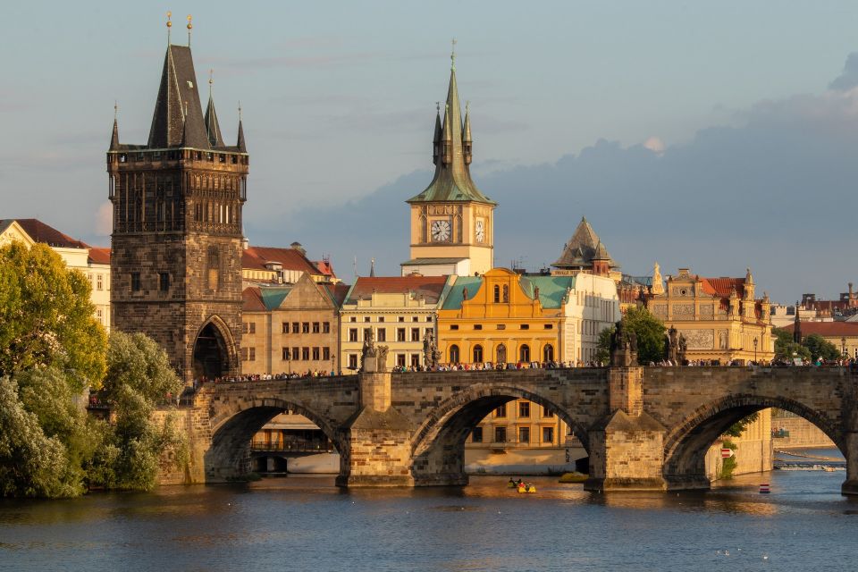 Photo Tour: Prague Famous City Landmarks Tour - Booking Information