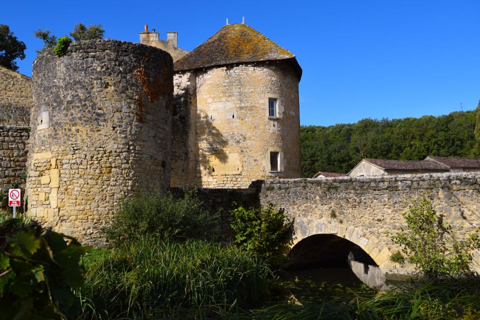 Poitiers and Its Region: Castle Tour (Driver+Souvenir+Wine) - Castle City of Chauvigny