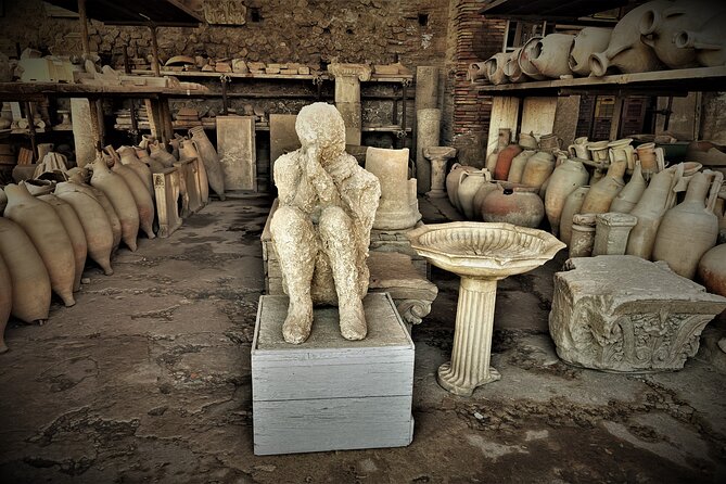 Pompeii Tour of 2 Hours and 30 Minutes With Archaeological Guide - Duration and Group Size