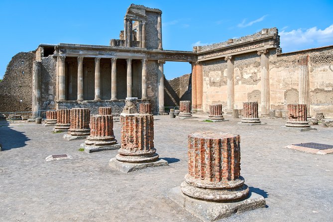 Pompeii, Vesuvius, Wine Tasting and Light Lunch All Inclusive - Hiking Mount Vesuvius