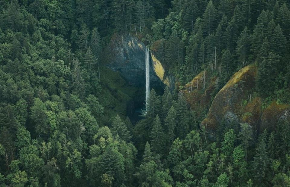 Portland: Private Columbia Gorge Waterfalls Scenic Air Tour - Highlights of the Flight