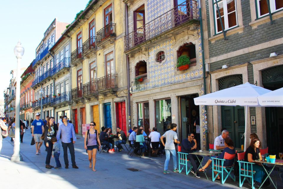 Porto: 3-Hour Downtown Walking Tour - Group Size and Languages