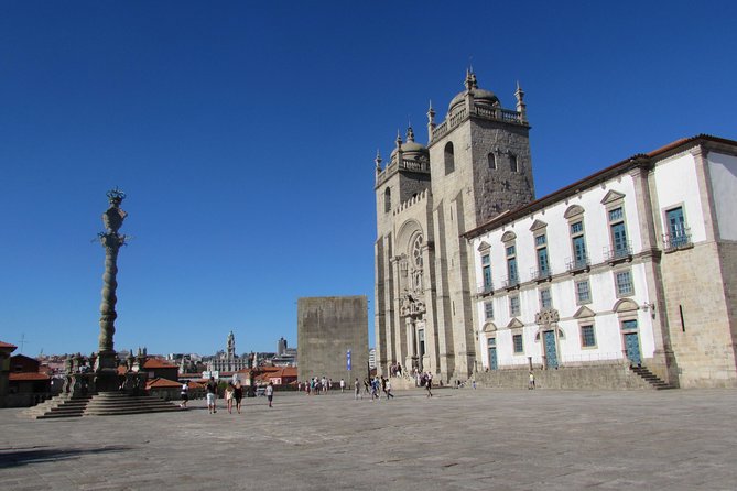 Porto Highlights Small-Group Walking Tour - Immersive History Experience