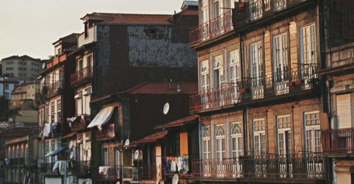 Porto Old Ribiera Wall Town Walking Tour - Itinerary Highlights