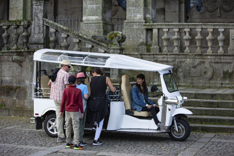 Porto: Private Sightseeing Tour by Electric Tuk Tuk - Itinerary Highlights