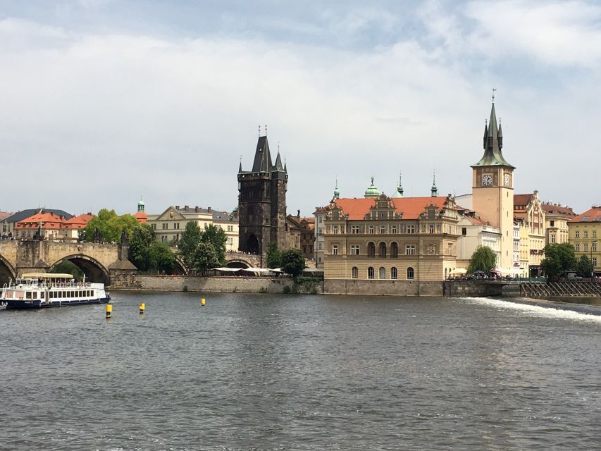 Prague: 1-Hour Vltava River Cruise - Booking and Cancellation