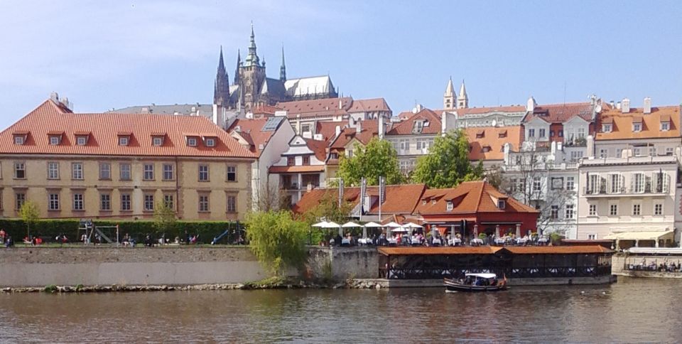 Prague: 3-Hour Evening River Cruise With Dinner - Experience and Highlights