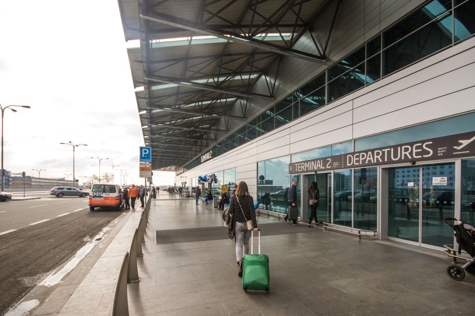 Prague Airport: Shared Shuttle To/From Václav Havel Airport - Booking and Payment