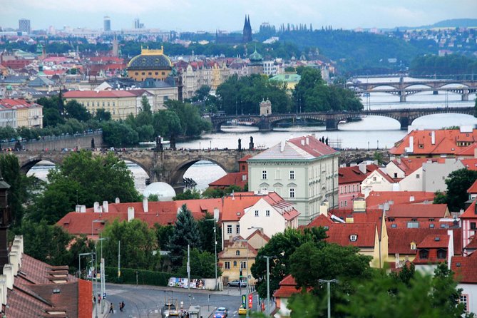 Prague Bike Tour - Stunning Viewpoints, Castle, City & Park - Inclusions