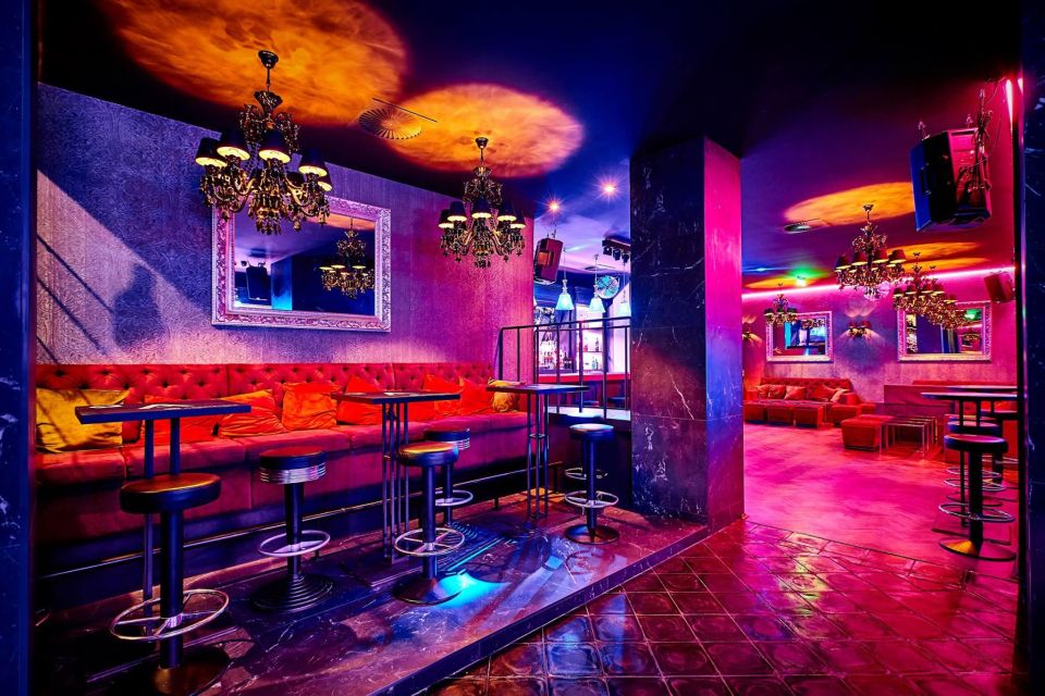 Prague Dining & Vip Clubbing Party Options - Exclusive Dining at Ribs of Prague