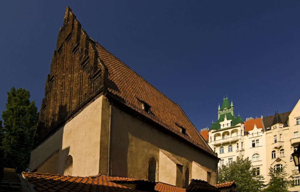 Prague Jewish Quarter Tour in French With Monuments Entrance - Tour Experience and Highlights