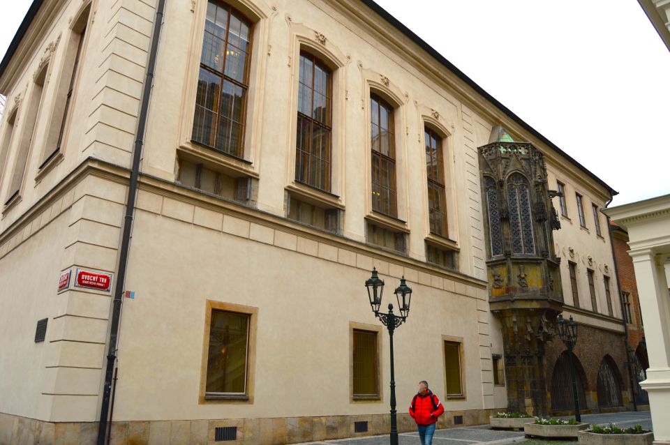 Prague: National Museum Ticket & Online Audioguide City Tour - Experience Highlights