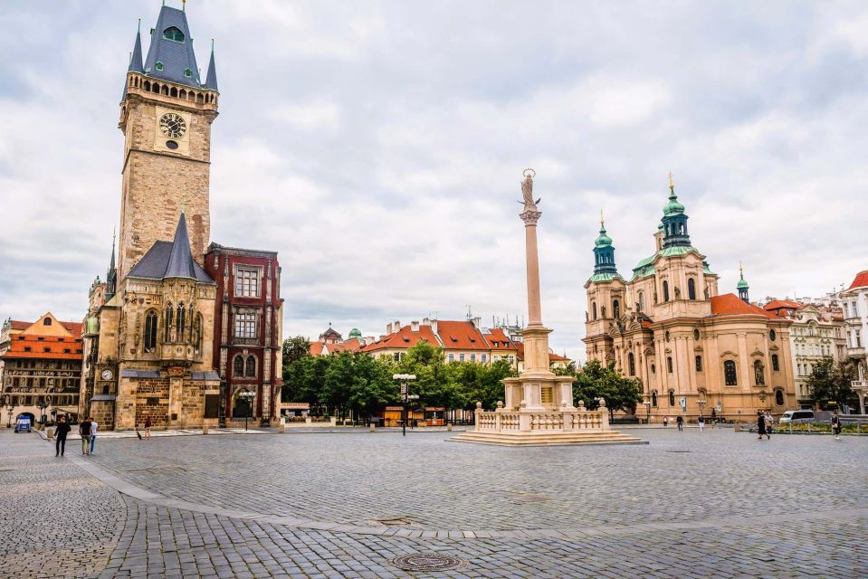 Prague: Old Town Square and Astronomical Clock Audio Guide - Experience Highlights