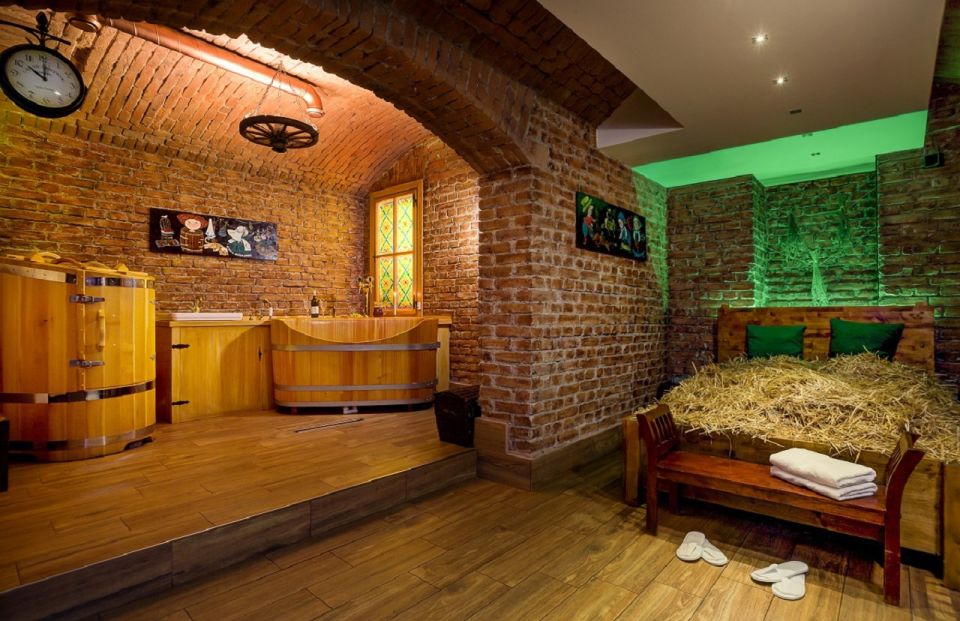 Prague: Private Beer and Wine Spa Experience With Drinks - Spa Facilities and Features