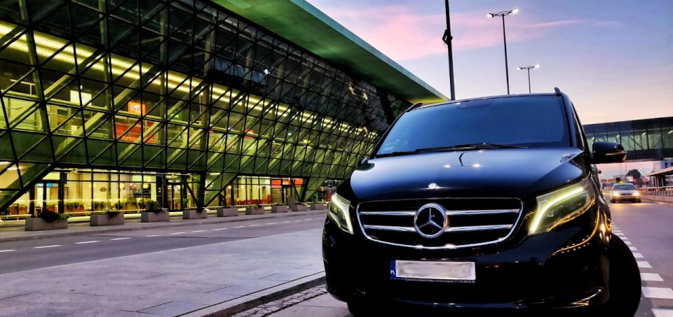 Prague: Private Transfer From or to Krakow - Driver and Assistance