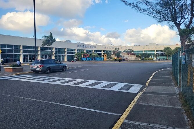 Private Airport Pickup and Drop off in Jamaica - Pickup and Drop-off