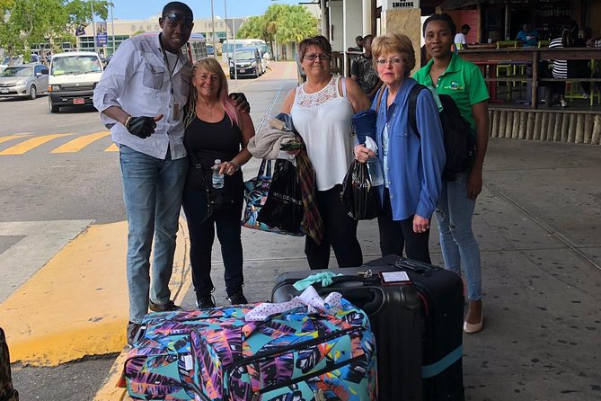 Private Airport Round Trip Transfer From Montego Bay Airport to Ocho Rios - Accommodations and Accessibility