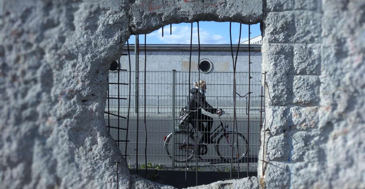 Private Behind the Berlin Wall and Cold War Berlin Tour - Highlights of the Berlin Wall