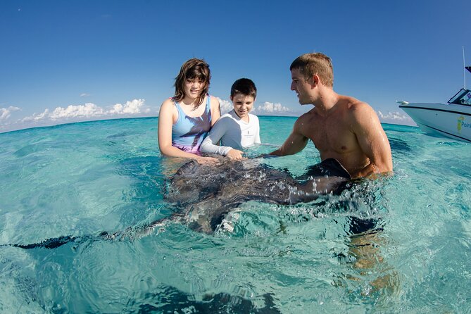 Private Boat Charter in Grand Cayman - Included Amenities