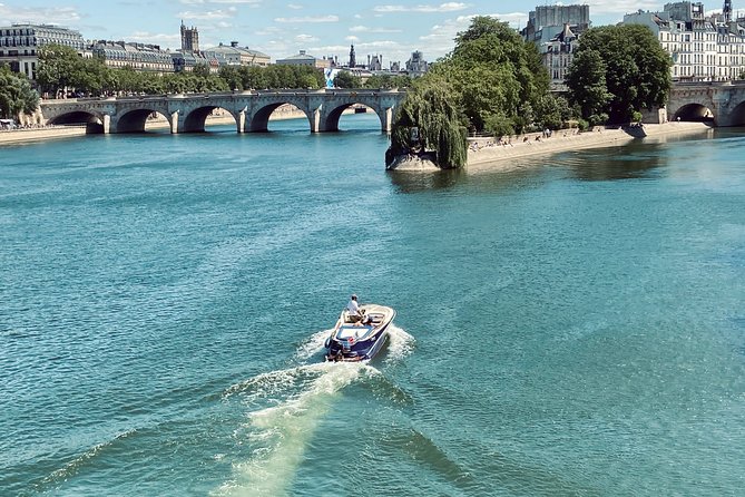 Private Boat Cruise in Paris - Soak Up Views of Paris