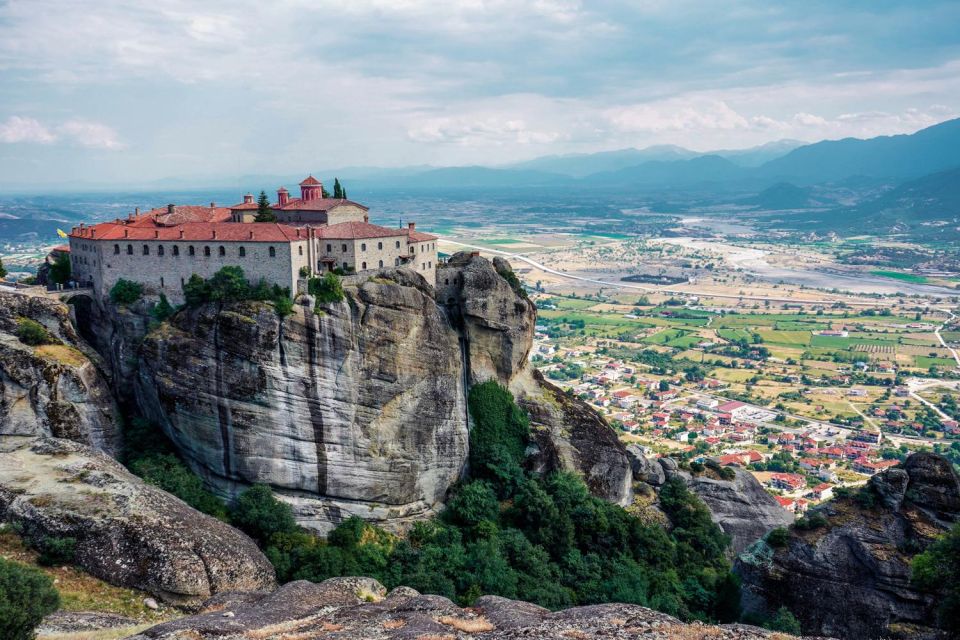 Private Day Trip to Meteora From Athens - Experience Highlights