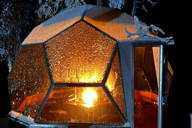 PRIVATE Glass Igloo Dinner Under Northern Lights - Meeting and Pickup Details