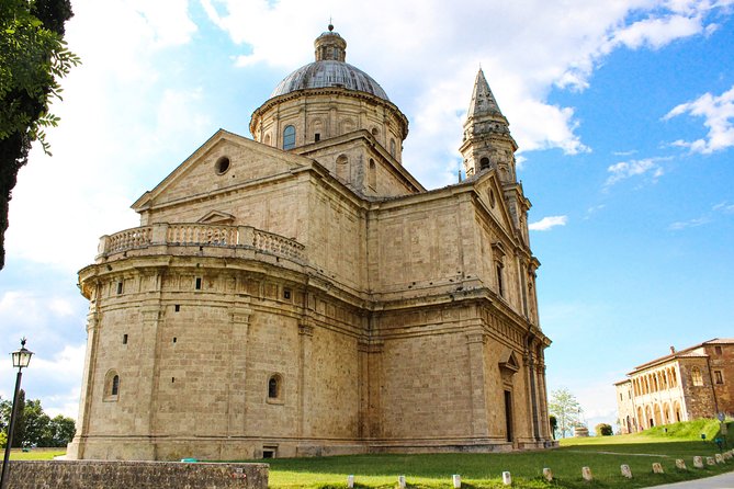 Private Guided Tour of Montepulciano With Wine Tasting - Meeting and End Points