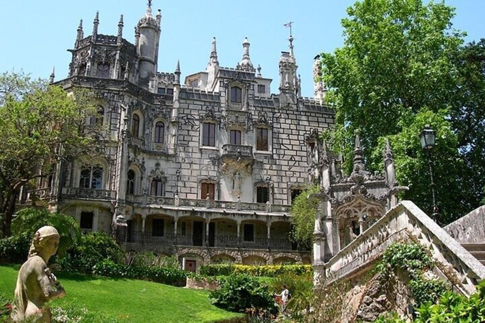 Private Half-Day Tour to Sintra - Visiting Pena Palace