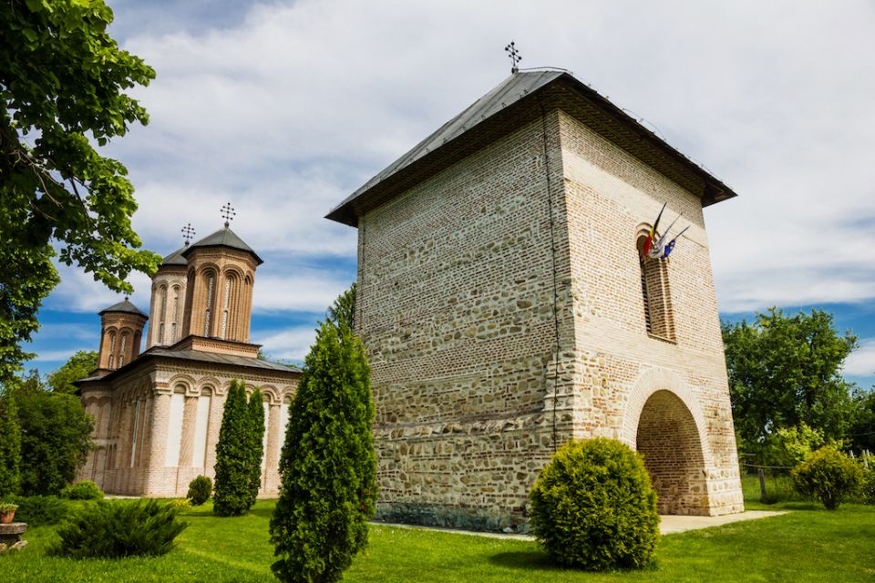 Private Half Day Trip to Snagov Monastery & Mogosoaia - Snagov Monastery