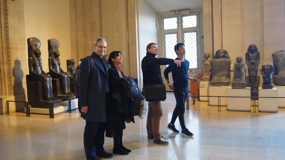 Private Louvre Tour for Teenagers - Crime-Solving Investigation