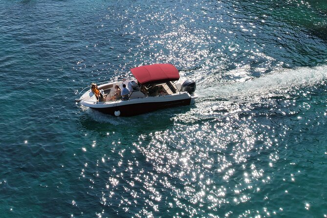 Private Luxury Speedboat Tour-Islands, Caves, Beaches, Snorkeling - Included Amenities