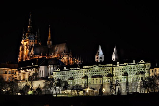 Private Photography Tour of Prague by Night - Highlights of the Itinerary