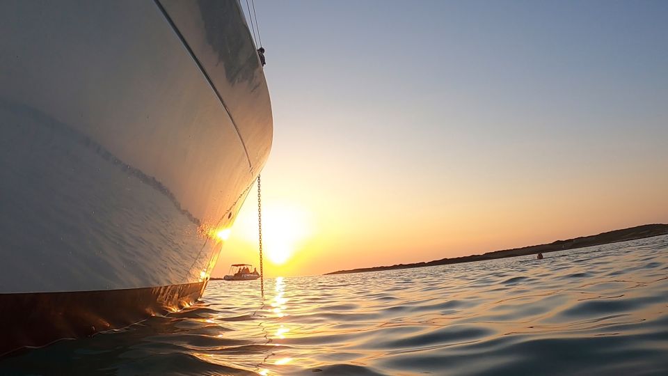 Private Sunset Cruise to Antiparos With Local Snacks - Experience Highlights