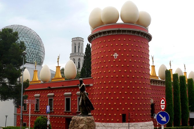 Private Tour: Dali Museum in Figueres and Púbol Tour With Hotel Pick-Up - Inclusions and Pricing