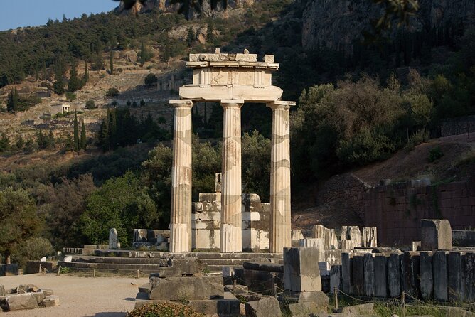 Private Tour: Delphi Day Trip From Athens Including Wonderful Local Lunch - Discovering the Monument of the Argive Kings