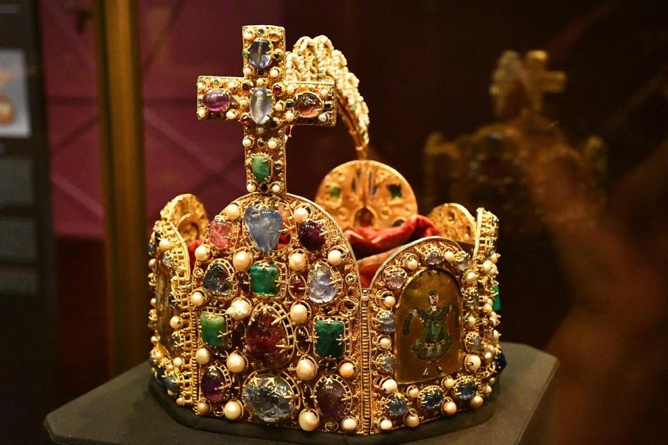 Private Tour: Imperial Treasury Vienna - Inclusions