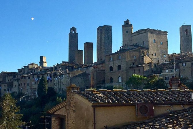 Private Tour in San Gimignano - Accessibility and Dress Code