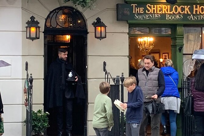 Private Tour: The London of Shakespeare, the Beatles, James Bond and Sherlock Holmes by Traditional Black Cab - Tour Details