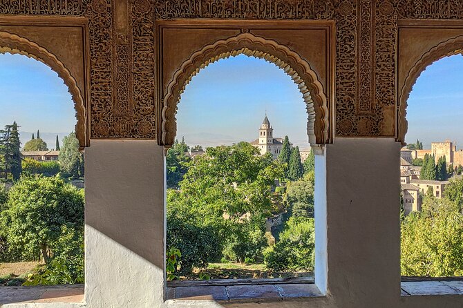 Private Tour to Granada From Seville With Visit to the Alhambra - Walking Tour of Granada