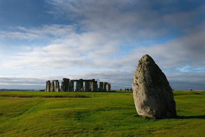 Private Tour to Stonehenge and Bath From London - Accessibility